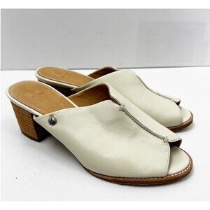 BILL BLASS Mae Leather Beige Cream Mules Sandals Open Toes Block Heels Shoes 8